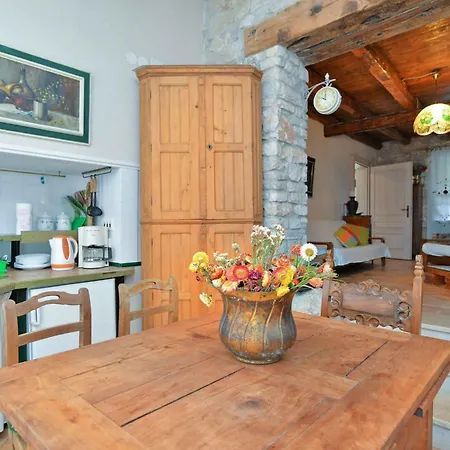 Casa vacanze With Bbq In Liznjan-istrien 40078